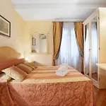 Art Palace - Residenza Giardini בית הארחה 3*