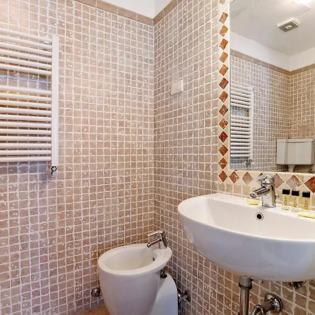 Art Palace - Residenza Giardini 3*