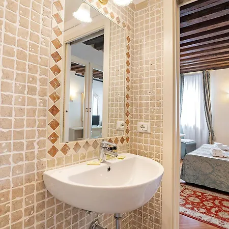 Art Palace - Residenza Giardini 3*