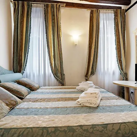 Art Palace - Residenza Giardini 3*