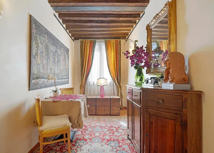 Art Palace - Residenza Giardini بيت ضيافة