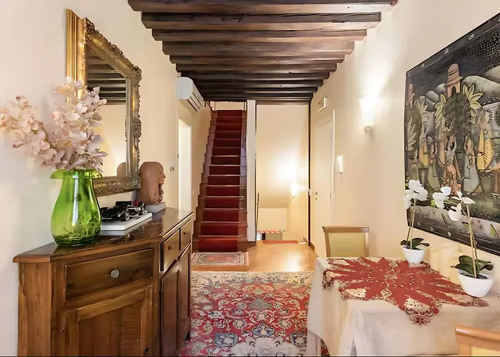 بيت ضيافة Art Palace - Residenza Giardini 3*