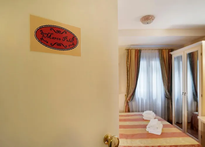 بيت ضيافة Art Palace - Residenza Giardini البندقية