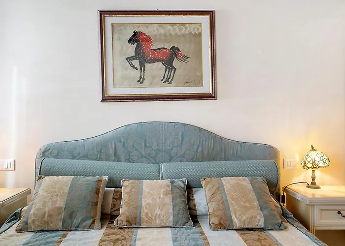 بيت ضيافة Art Palace - Residenza Giardini 3*