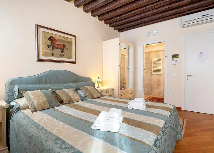 بيت ضيافة Art Palace - Residenza Giardini 3*