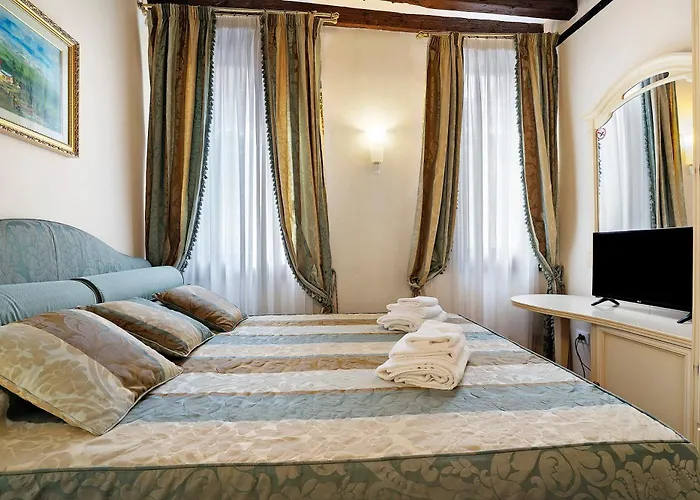 Art Palace - Residenza Giardini 3*