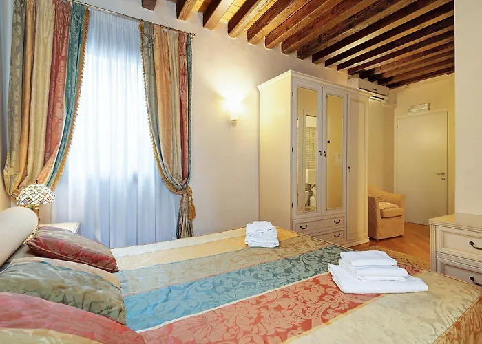 Art Palace - Residenza Giardini بيت ضيافة البندقية