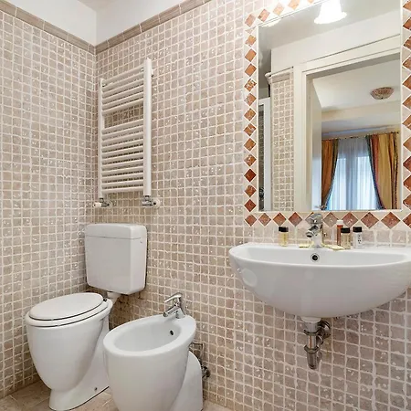 Art Palace - Residenza Giardini 3*