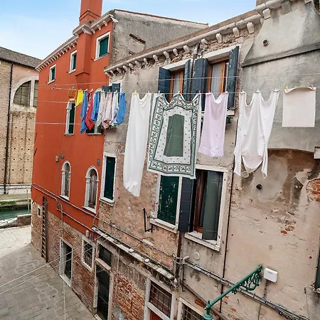 Art Palace - Residenza Giardini Maison d'hôtes 3*